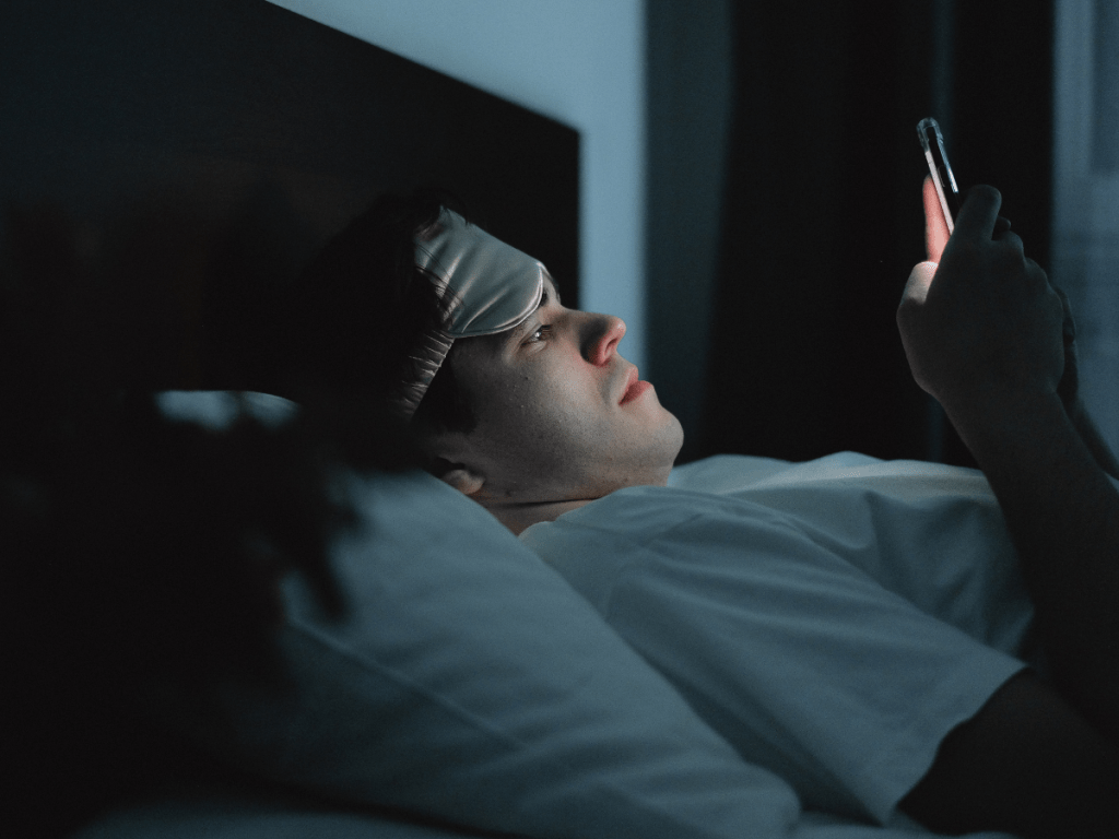 Unique Physio Bankstown recommends to avoid looking at smart phone for 2-3 hours before sleep